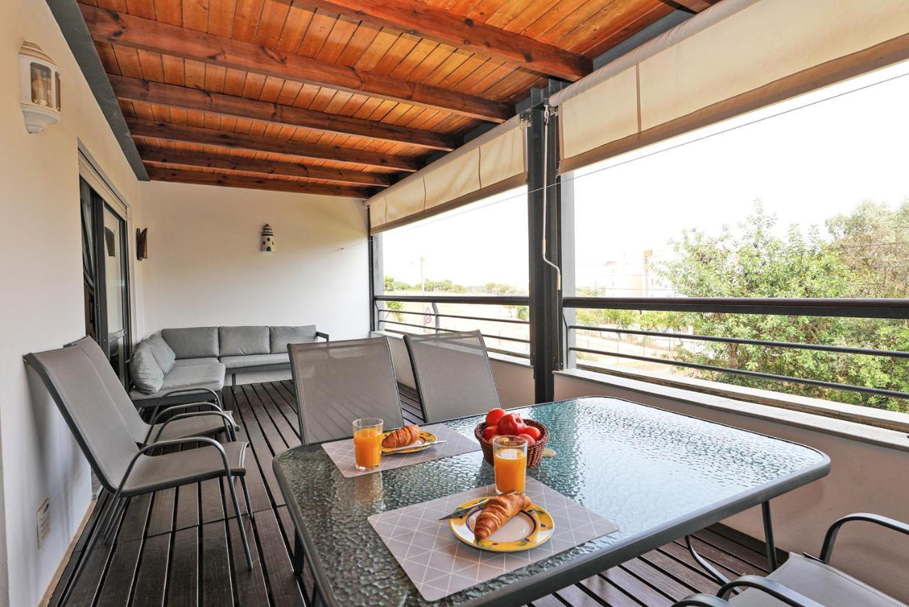 B39 - Marina Hill Apartment Lagos Luaran gambar